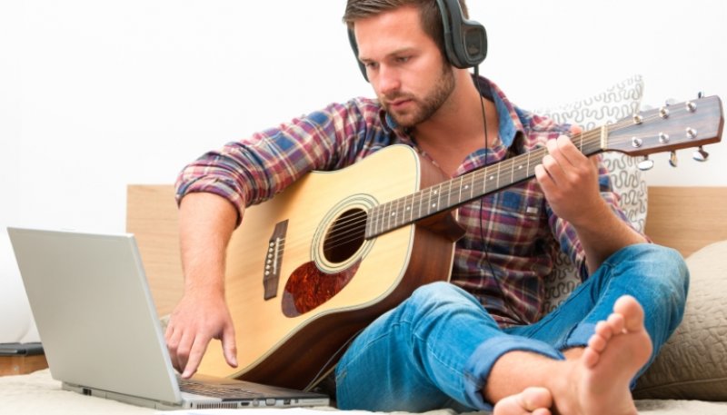 Online-Musikschulen: Eine günstige Alternative zum klassischen Musikunterricht?